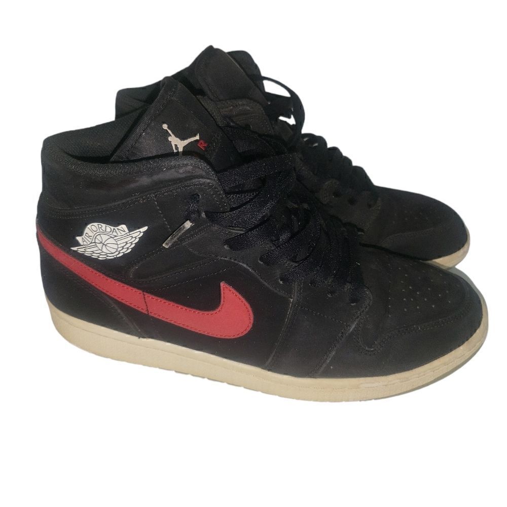 Nike Air Jordan mid multicolor swoosh black in size 10  used in good condition